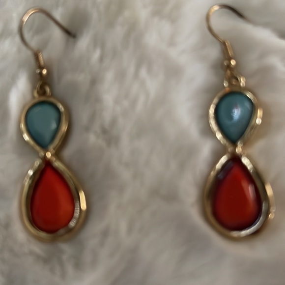 Pearl turquoise and coral collar necklace and matching earrings - Picture 3 of 3